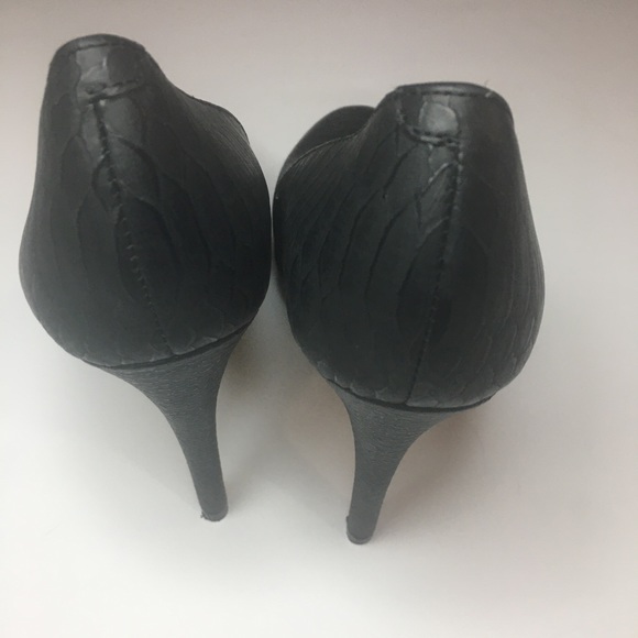 Aldo Black Snake Skin Pump 6.5 - Picture 7 of 8